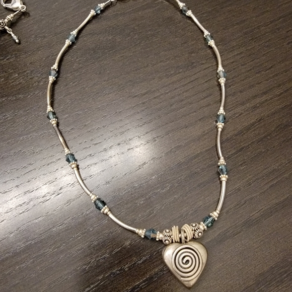 Matching Necklace and Bracelet Set - Picture 4 of 5